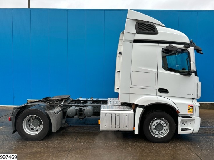 Mercedes Actros 1842