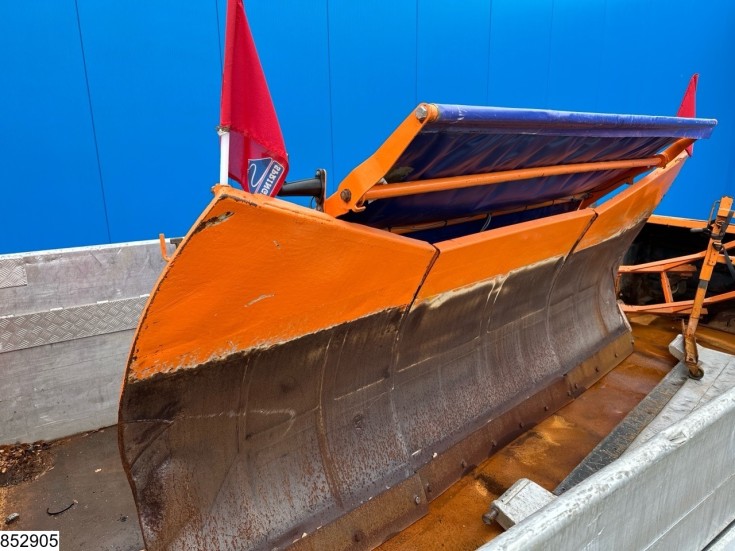 Mercedes Actros 1832