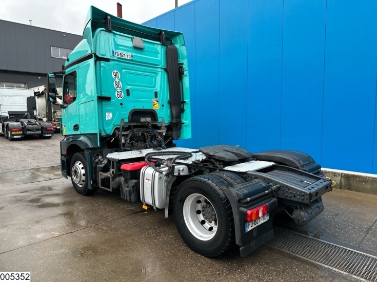 Mercedes Actros 1848