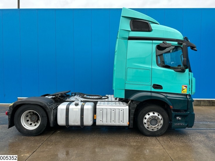 Mercedes Actros 1848