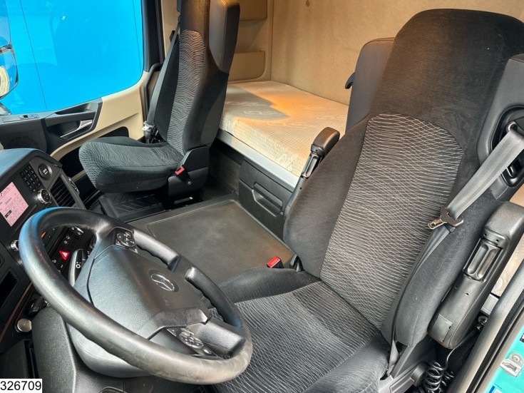 Mercedes Actros 1848