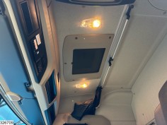 Mercedes Actros 1848