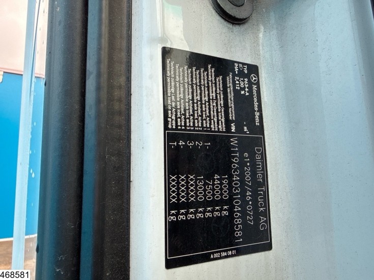 Mercedes Actros 1845