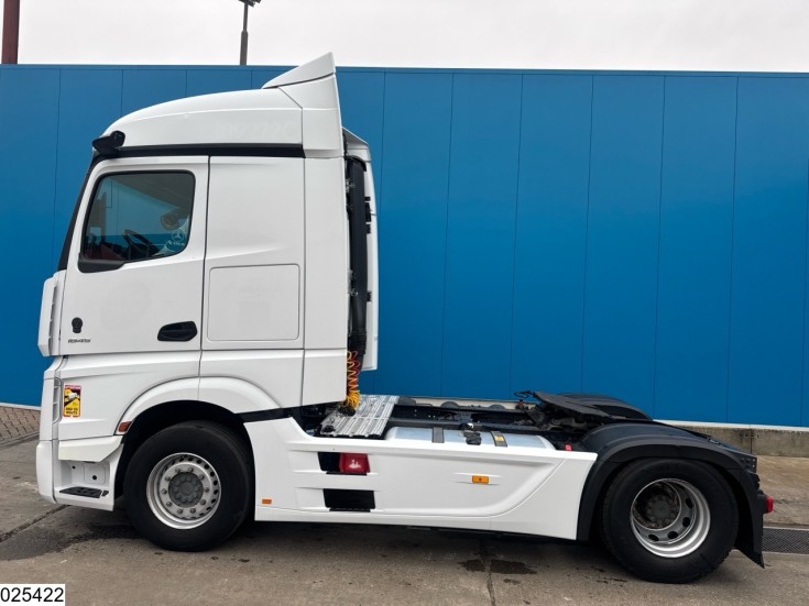 Mercedes Actros 1845