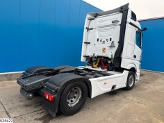 Mercedes Actros 1845