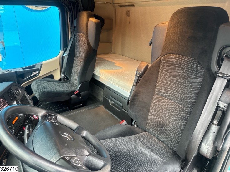 Mercedes Actros 1848