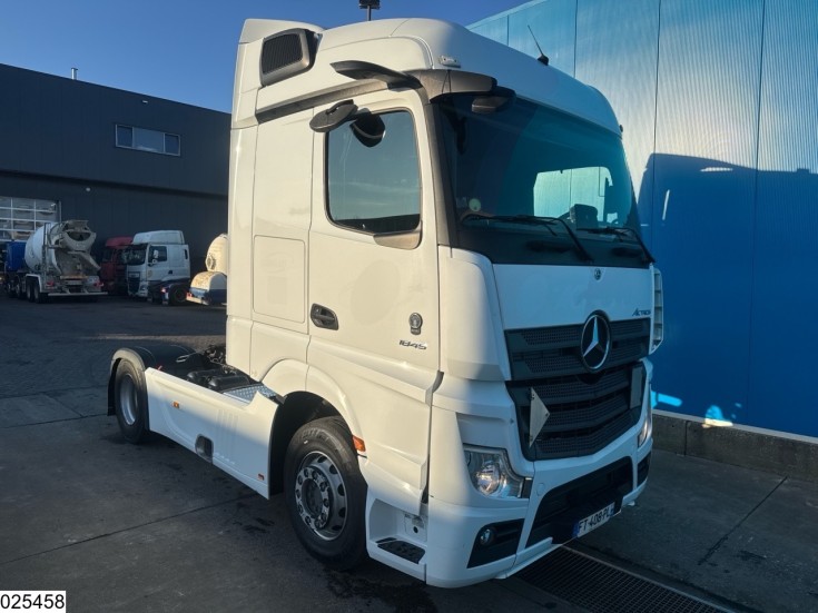 Mercedes Actros 1845
