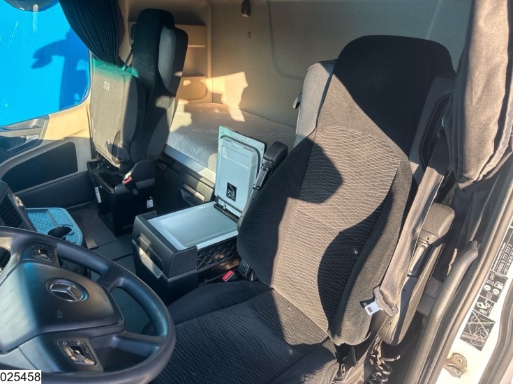 Mercedes Actros 1845