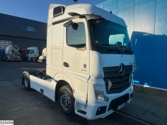 Mercedes Actros 1845