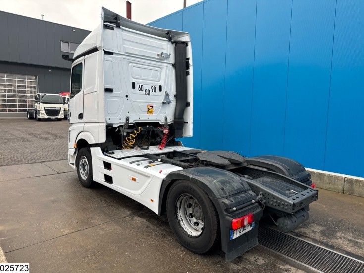 Mercedes Actros 1845