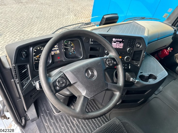 Mercedes Actros 1845