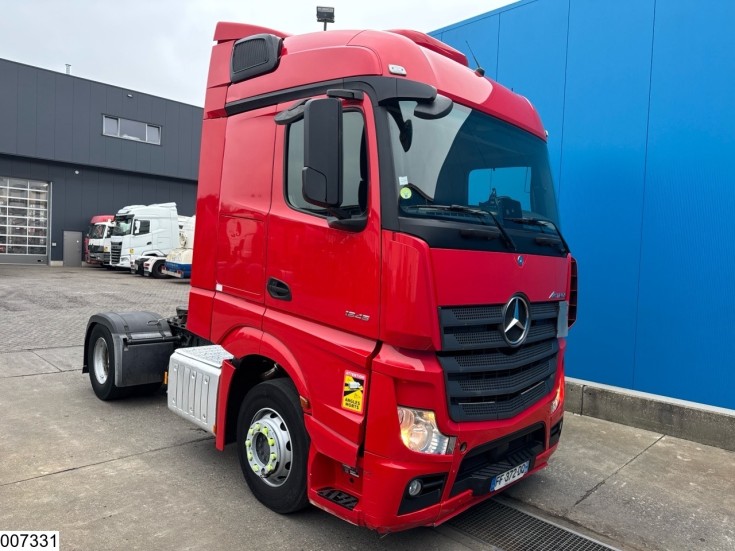 Mercedes Actros 1845