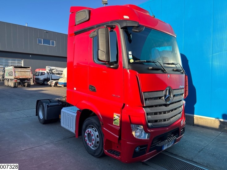 Mercedes Actros 1845