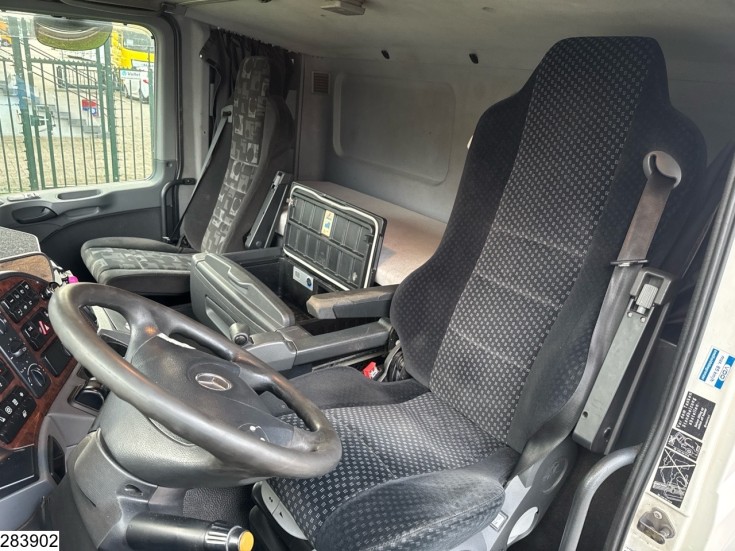 Mercedes Actros 2336