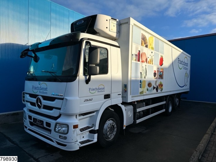 Mercedes Actros 2532