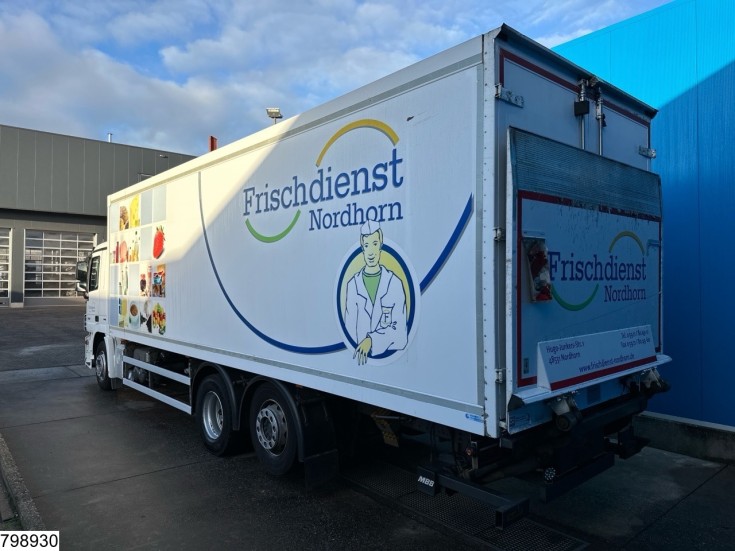 Mercedes Actros 2532