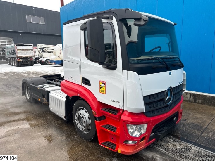 Mercedes Actros 1843