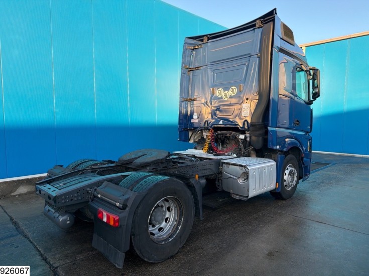 Mercedes Actros 1845