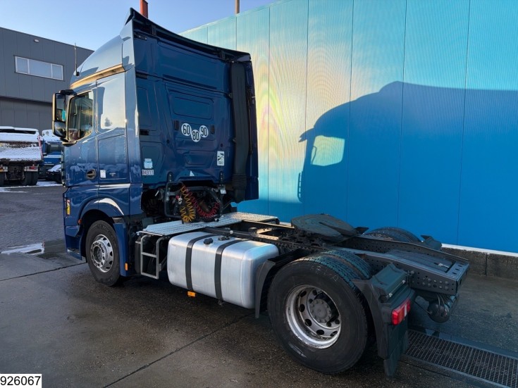 Mercedes Actros 1845