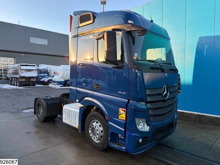 Mercedes Actros 1845