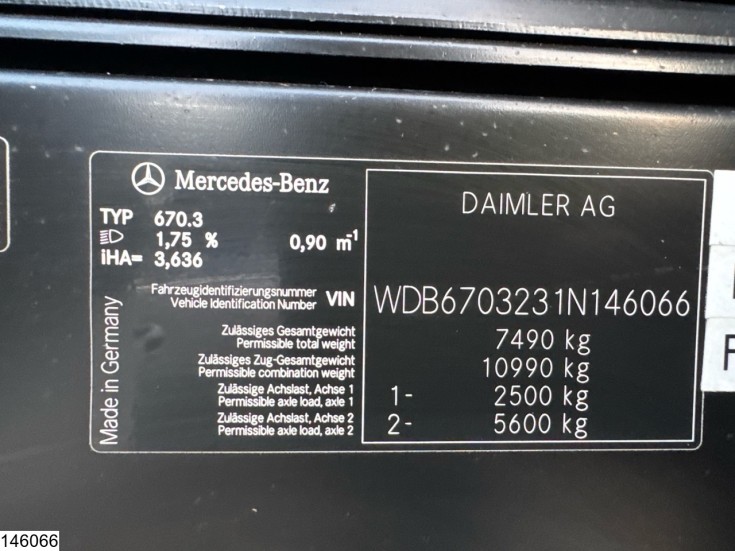 Mercedes Vario 816 D