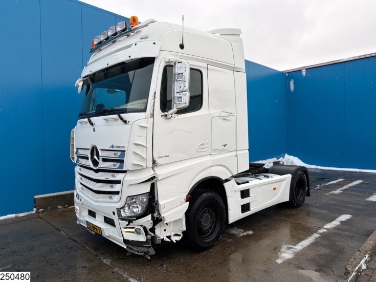 Mercedes Actros 1845