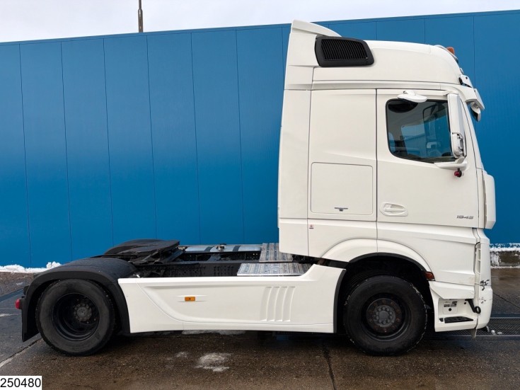 Mercedes Actros 1845