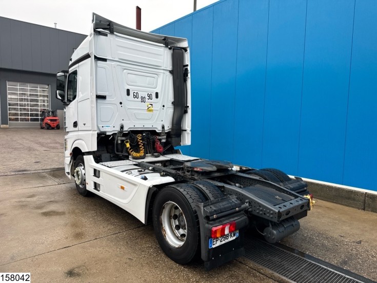 Mercedes Actros 1845