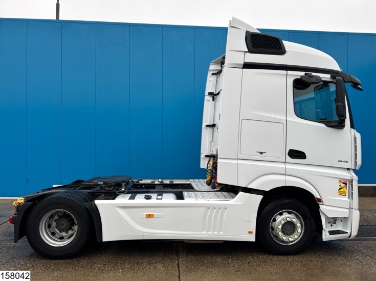 Mercedes Actros 1845