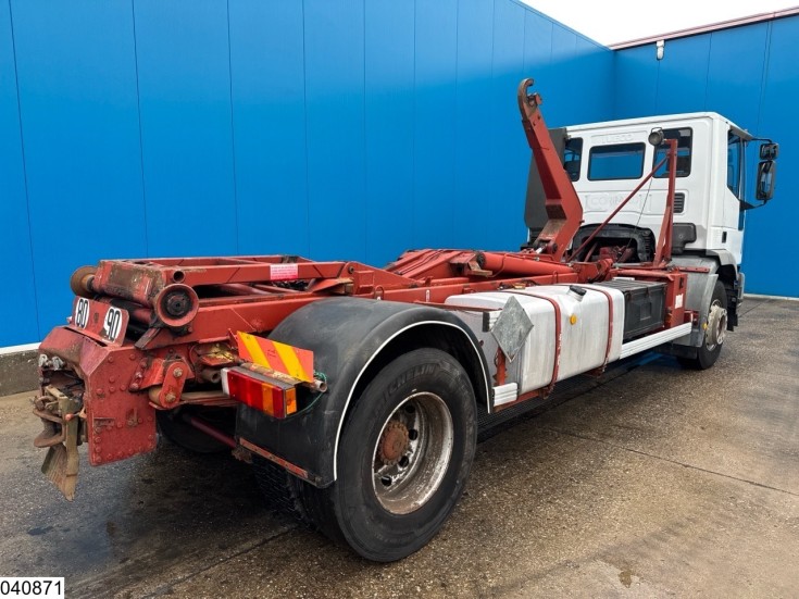 Iveco EuroTech 190E38