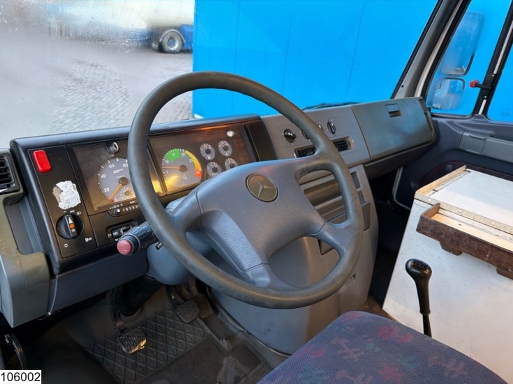 Mercedes Vario 814D