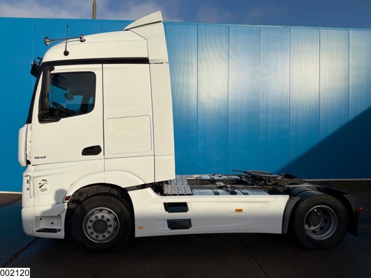 Mercedes Actros 1842