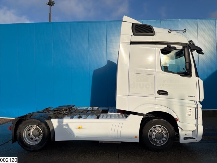 Mercedes Actros 1842