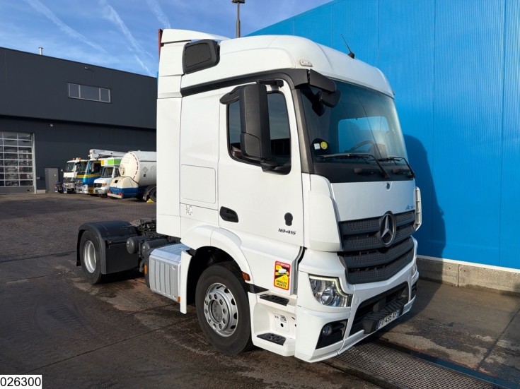 Mercedes Actros 1845