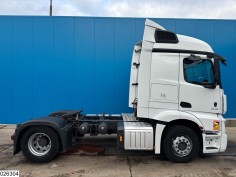 Mercedes Actros 1845