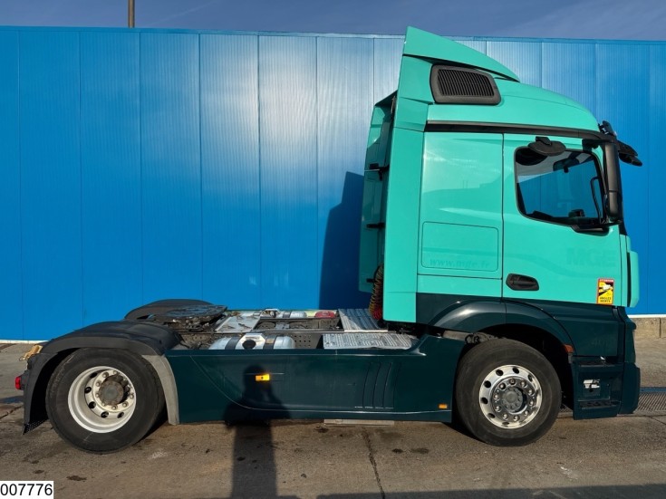 Mercedes Actros 1848