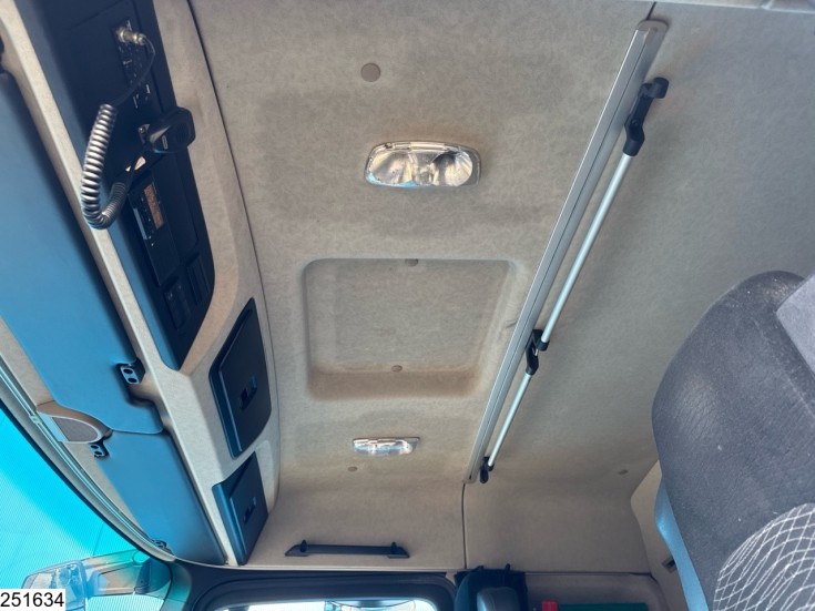 Mercedes Actros 1843