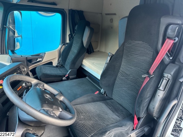 Mercedes Actros 1843