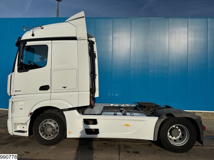 Mercedes Actros 1842