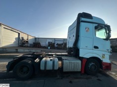 Mercedes Actros 1845