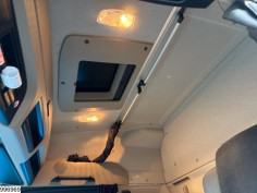 Mercedes Actros 1848