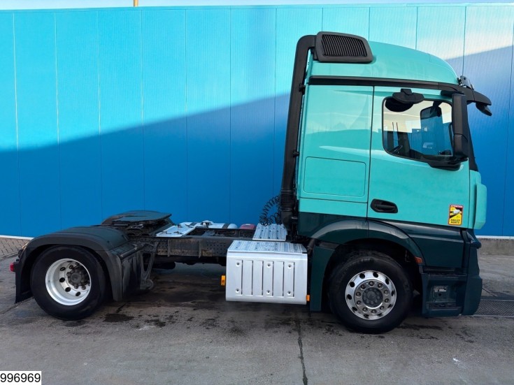 Mercedes Actros 1848