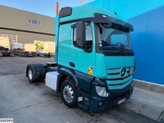 Mercedes Actros 1848