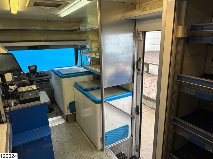 Mercedes Vario 815 D