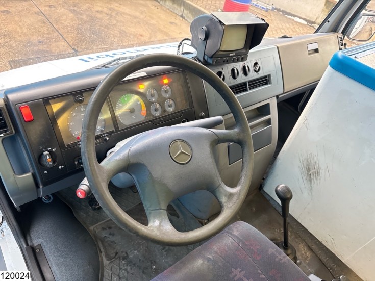 Mercedes Vario 815 D