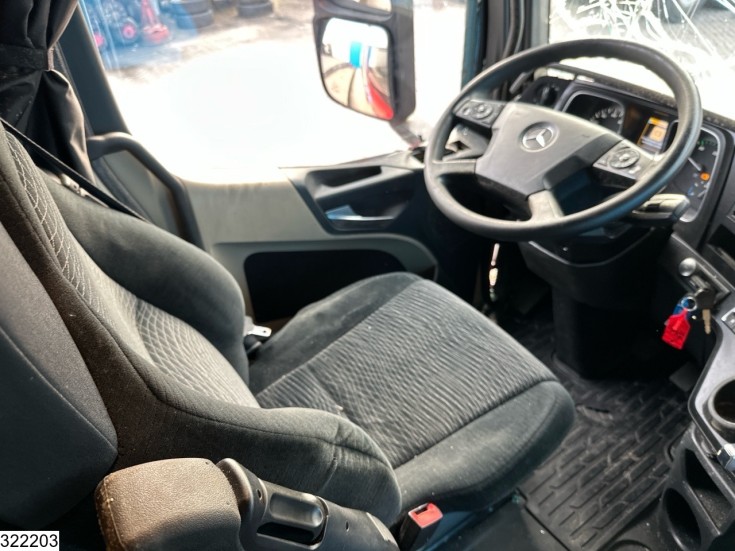 Mercedes Actros 2548