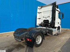 Mercedes Actros 1845