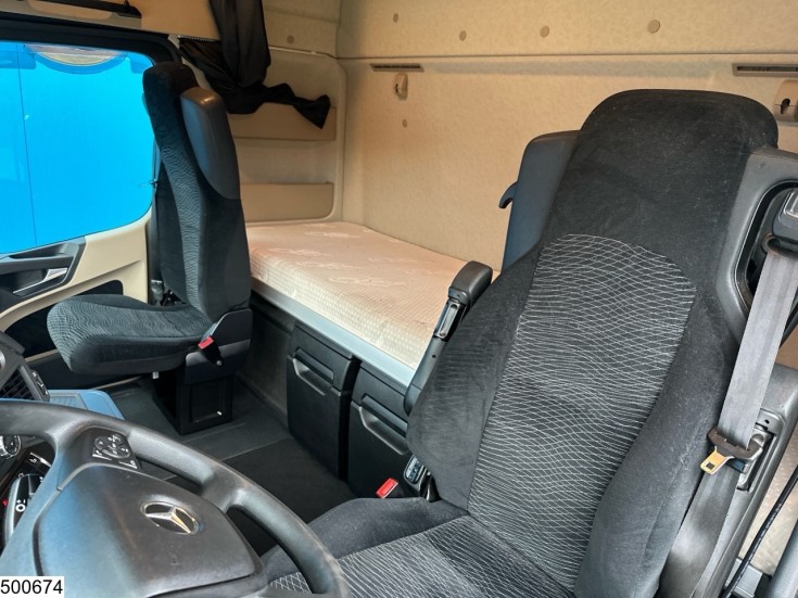 Mercedes Actros 1851