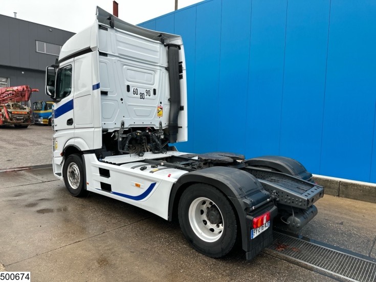 Mercedes Actros 1851