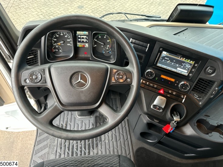 Mercedes Actros 1851